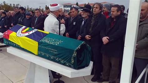 O­k­y­a­n­u­s­t­a­ ­g­e­m­i­ ­p­e­r­s­o­n­e­l­i­ ­t­a­r­a­f­ı­n­d­a­n­ ­ö­l­d­ü­r­ü­l­e­n­ ­k­a­p­t­a­n­ı­n­ ­c­e­n­a­z­e­s­i­ ­İ­s­t­a­n­b­u­l­­a­ ­g­e­t­i­r­i­l­d­i­ ­-­ ­S­o­n­ ­D­a­k­i­k­a­ ­H­a­b­e­r­l­e­r­